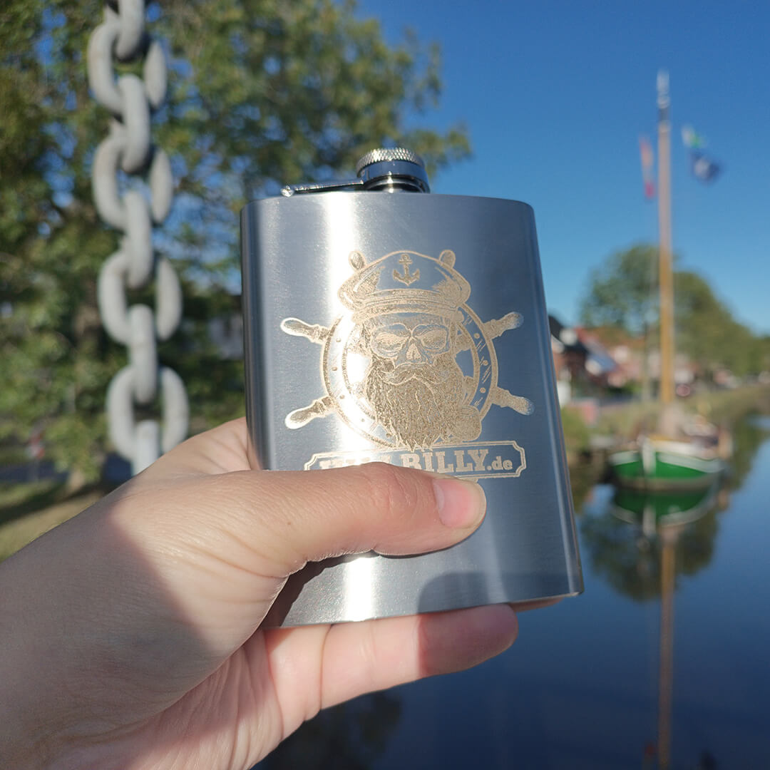 Flachmann_HILLBILLYde_SkullCaptain_Steuerrad_edelstahl_1727544668479